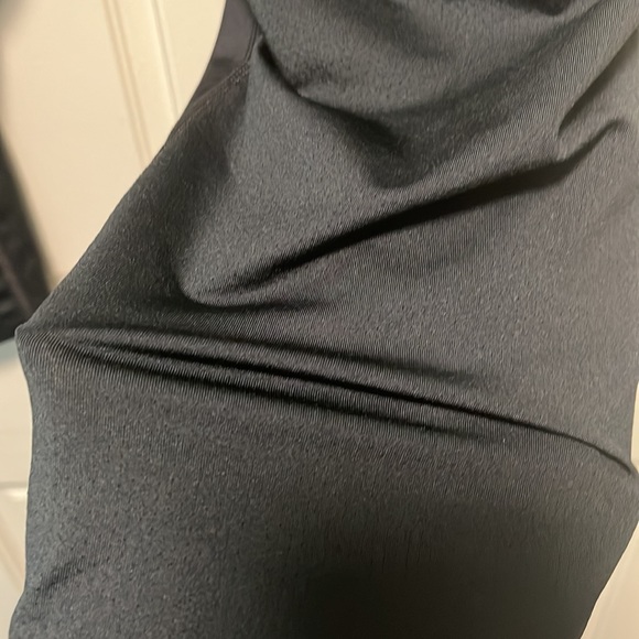 Under Armour Compression Heatgear Capris - Picture 6 of 10